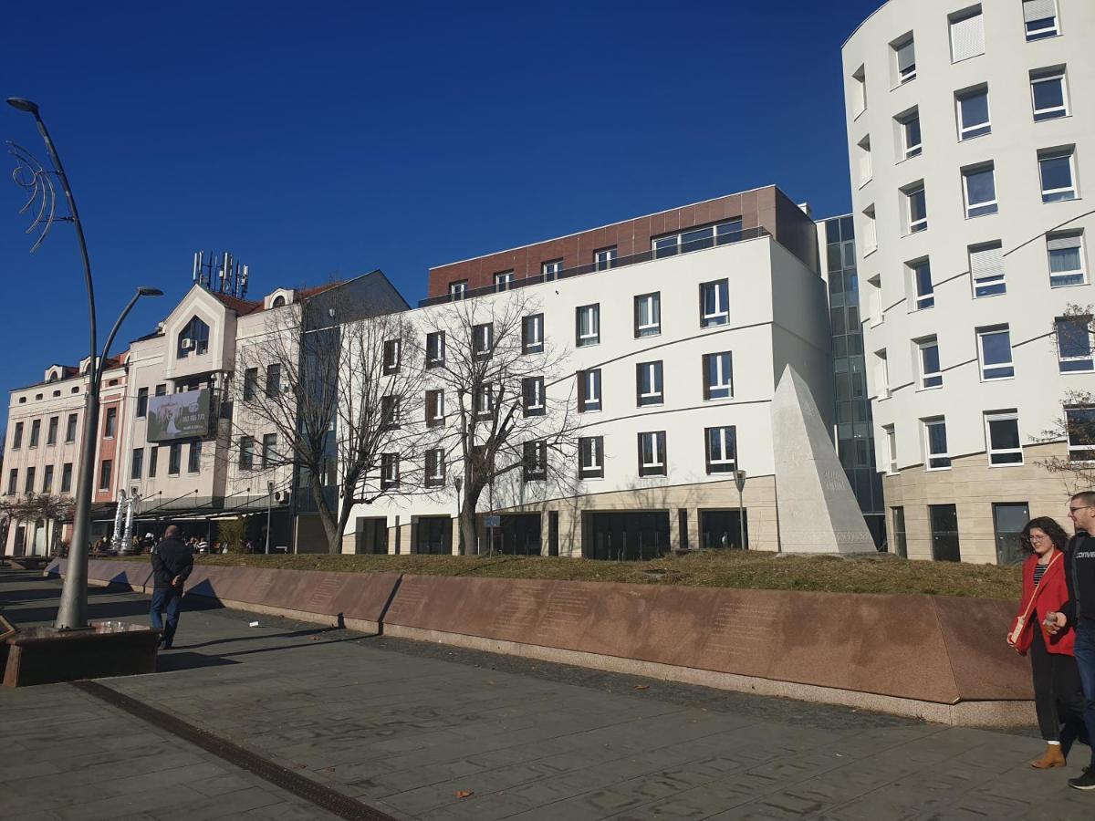Apartman Viktoria Tuzla Eksteriør bilde