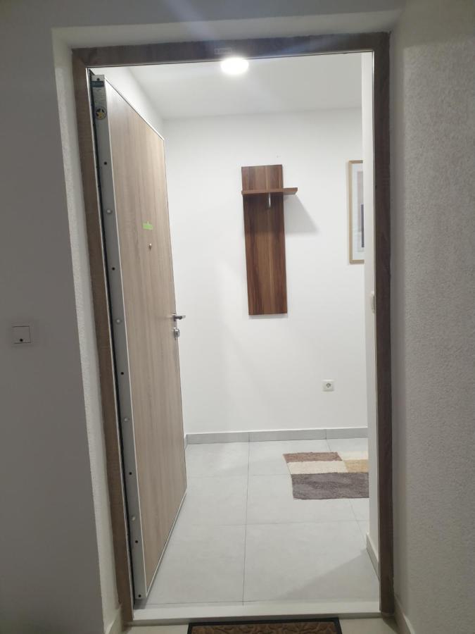 Apartman Viktoria Tuzla Eksteriør bilde