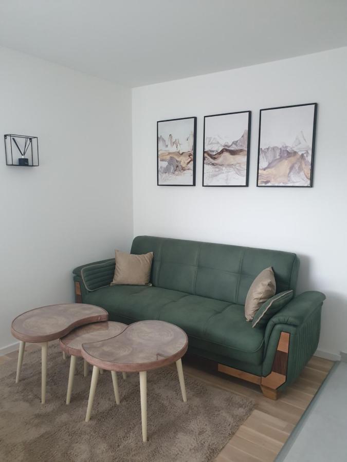 Apartman Viktoria Tuzla Eksteriør bilde
