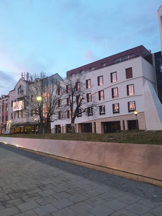 Apartman Viktoria Tuzla Eksteriør bilde